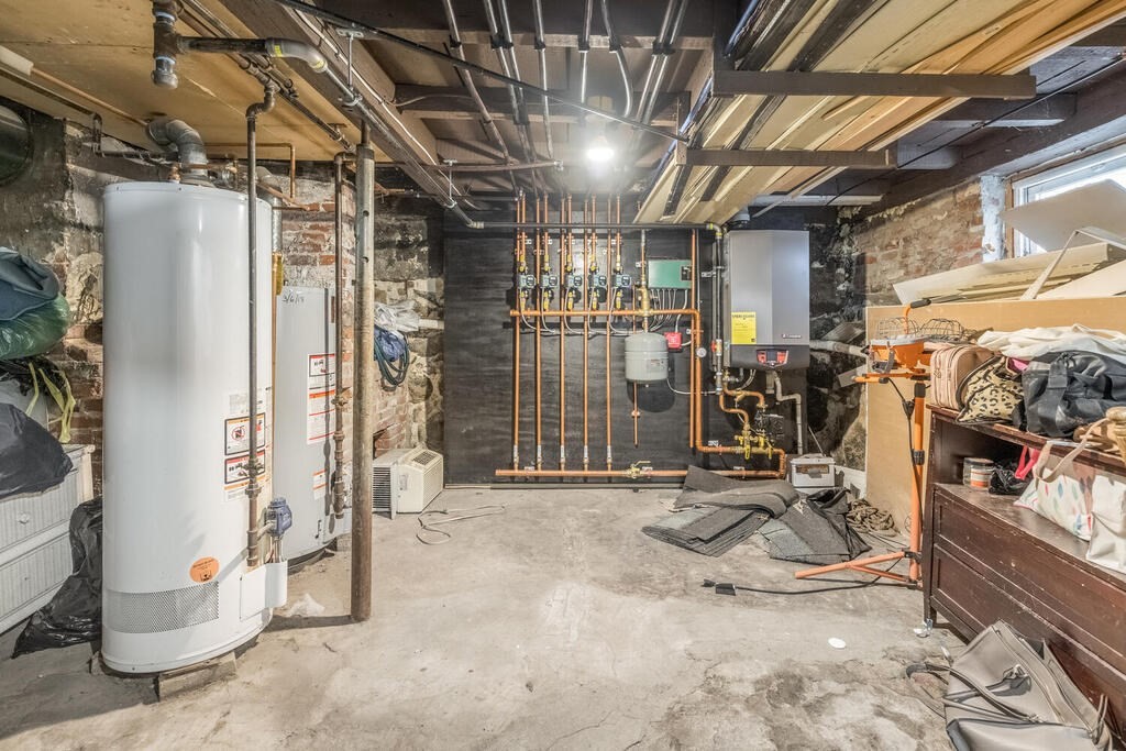 22 Newhall Street Lynn, MA 01902 - Photo 29 of 32