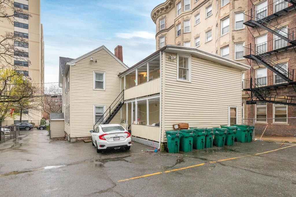 22 Newhall Street Lynn, MA 01902 - Photo 31 of 32