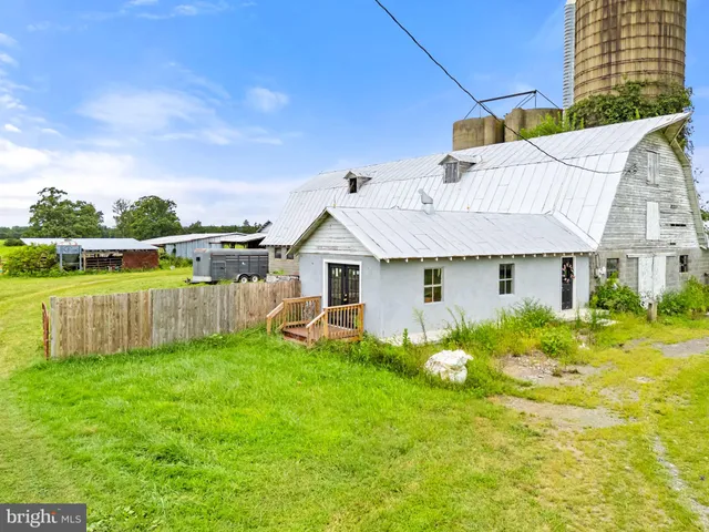 a view of an outdoor space and a lake view