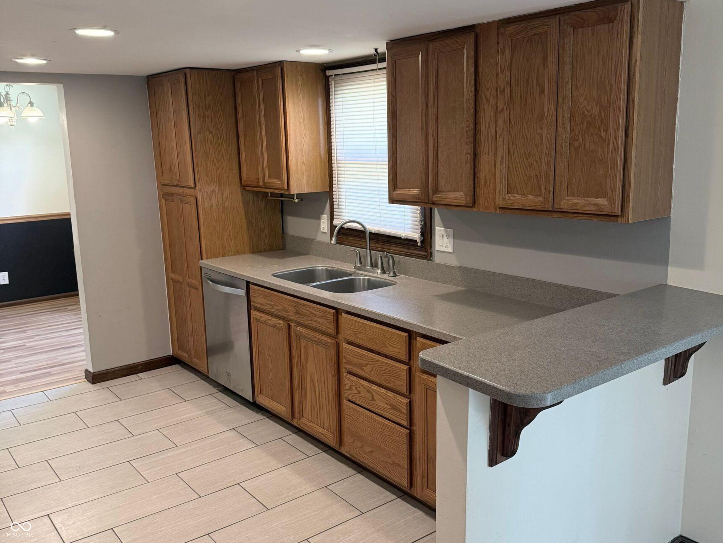 206 Dover Road Brownsburg, IN 46112 - Photo 2 of 8 Gallery Image 2