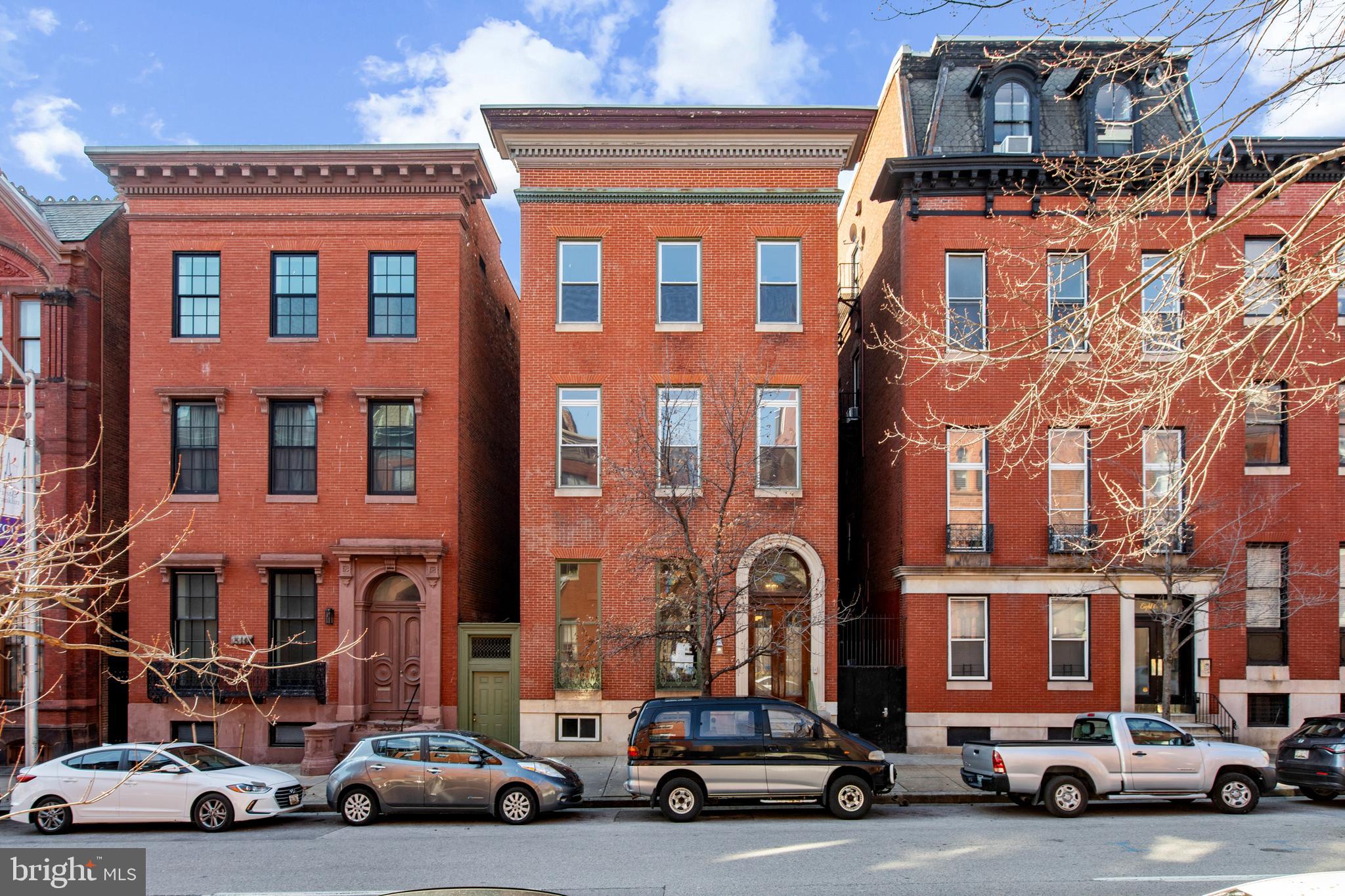 a car parked in front of a building