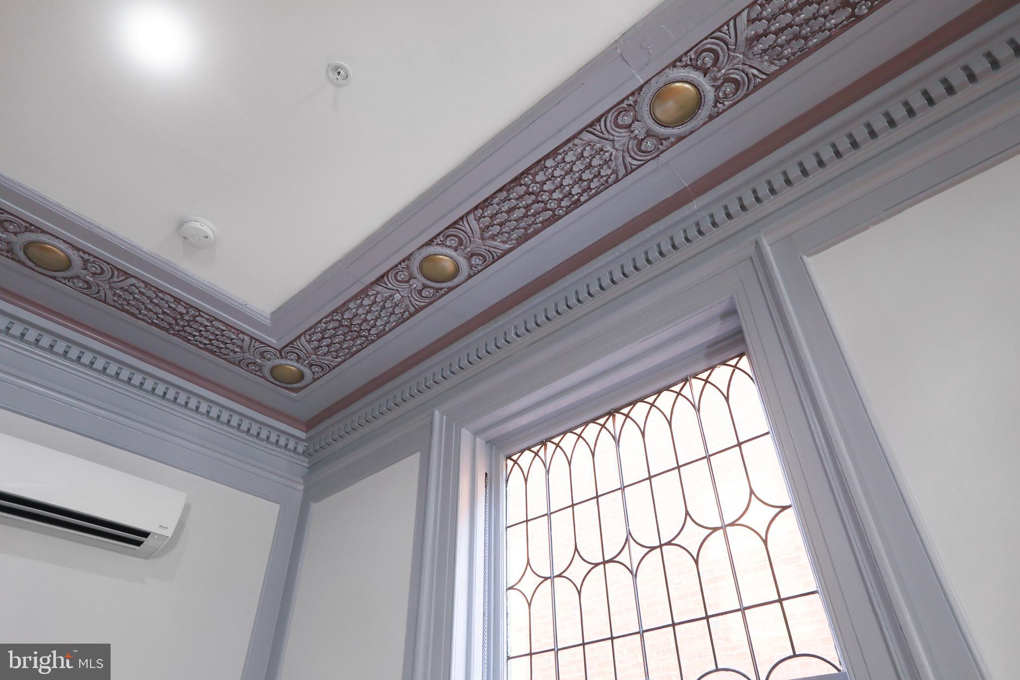 812 Park Avenue, Unit 2FR Baltimore, MD 21201 - Photo 21 of 30 a view of an entryway