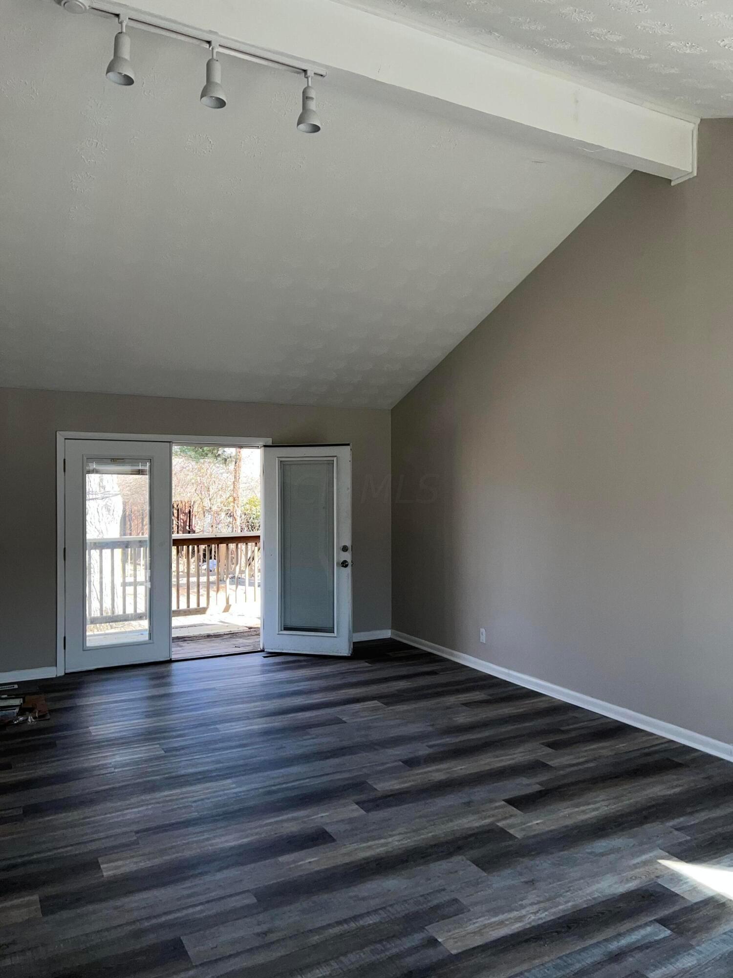 870 Afton Road Columbus, OH 43221 - Photo 13 of 32 5FCC24C7-D528-4101-B53D-3870777AD370