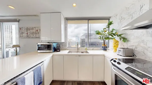 $5,700 | 2160 Century Hill, Unit 2001, Los Angeles, CA 90067