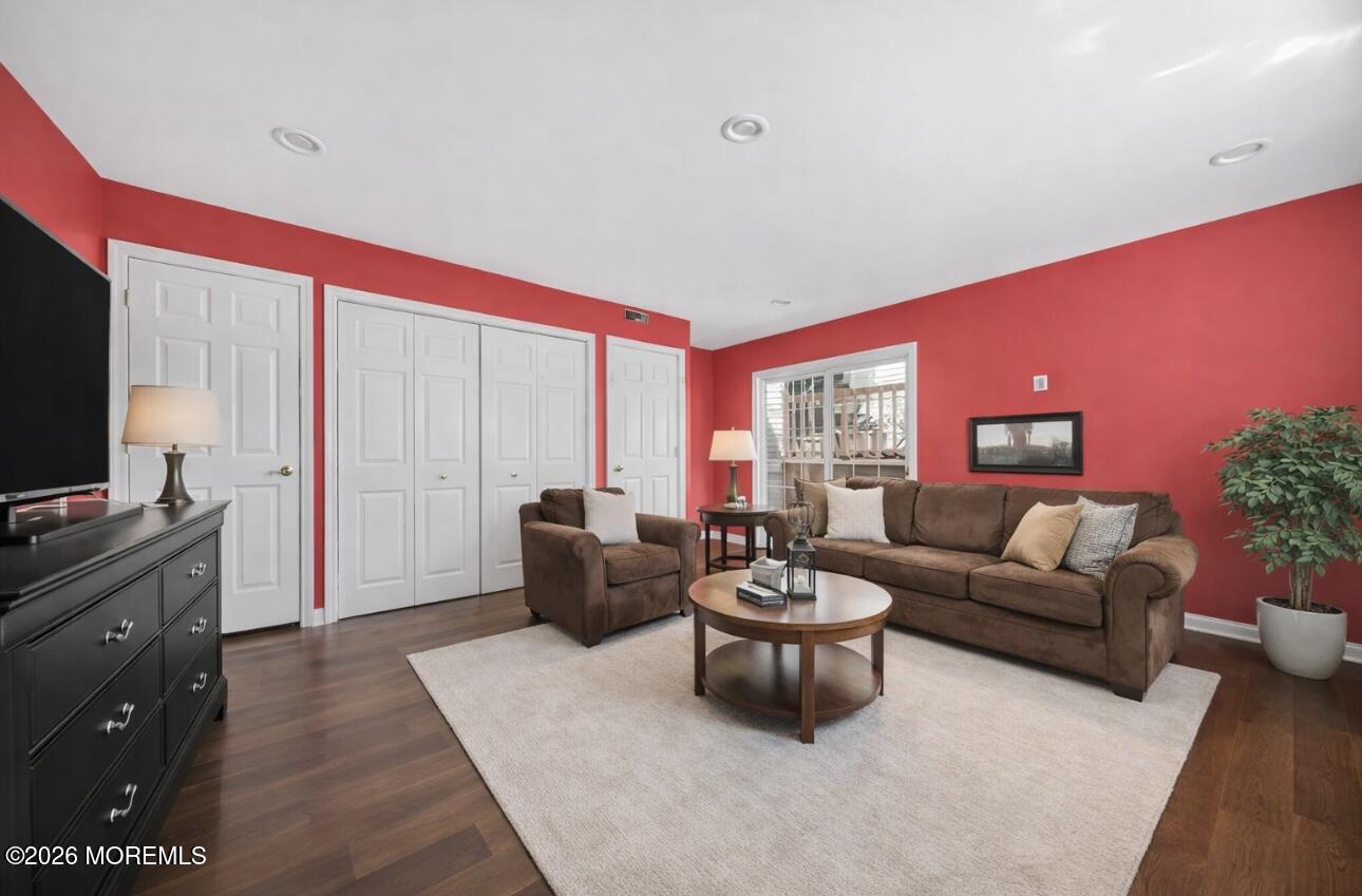 292 Summerhill Road East Brunswick, NJ 08816 - Photo 13 of 32 IMG_1181