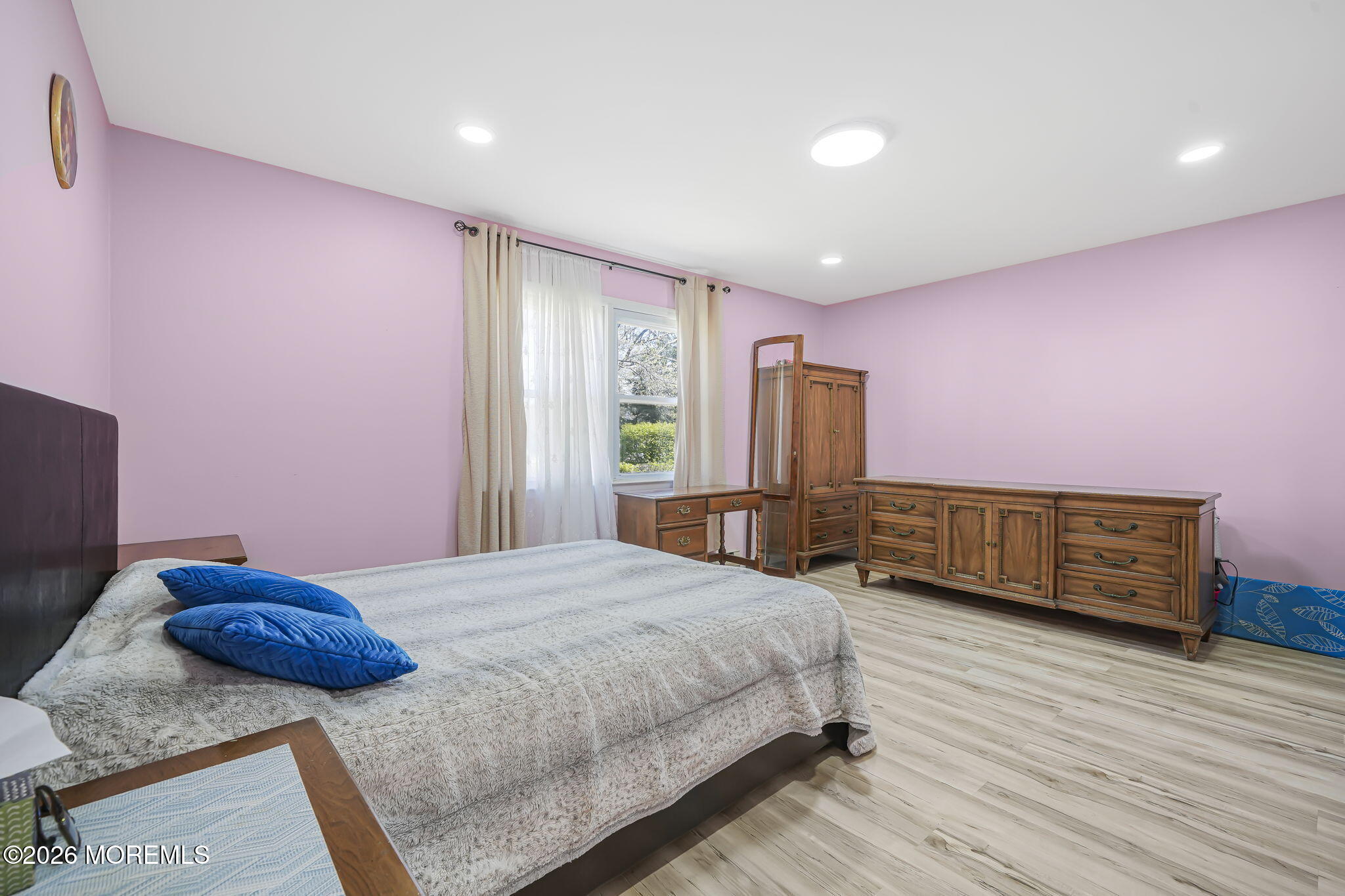 292 Summerhill Road East Brunswick, NJ 08816 - Photo 17 of 32 18-web-or-mls-Photo Apr 11 2026, 9 30 14