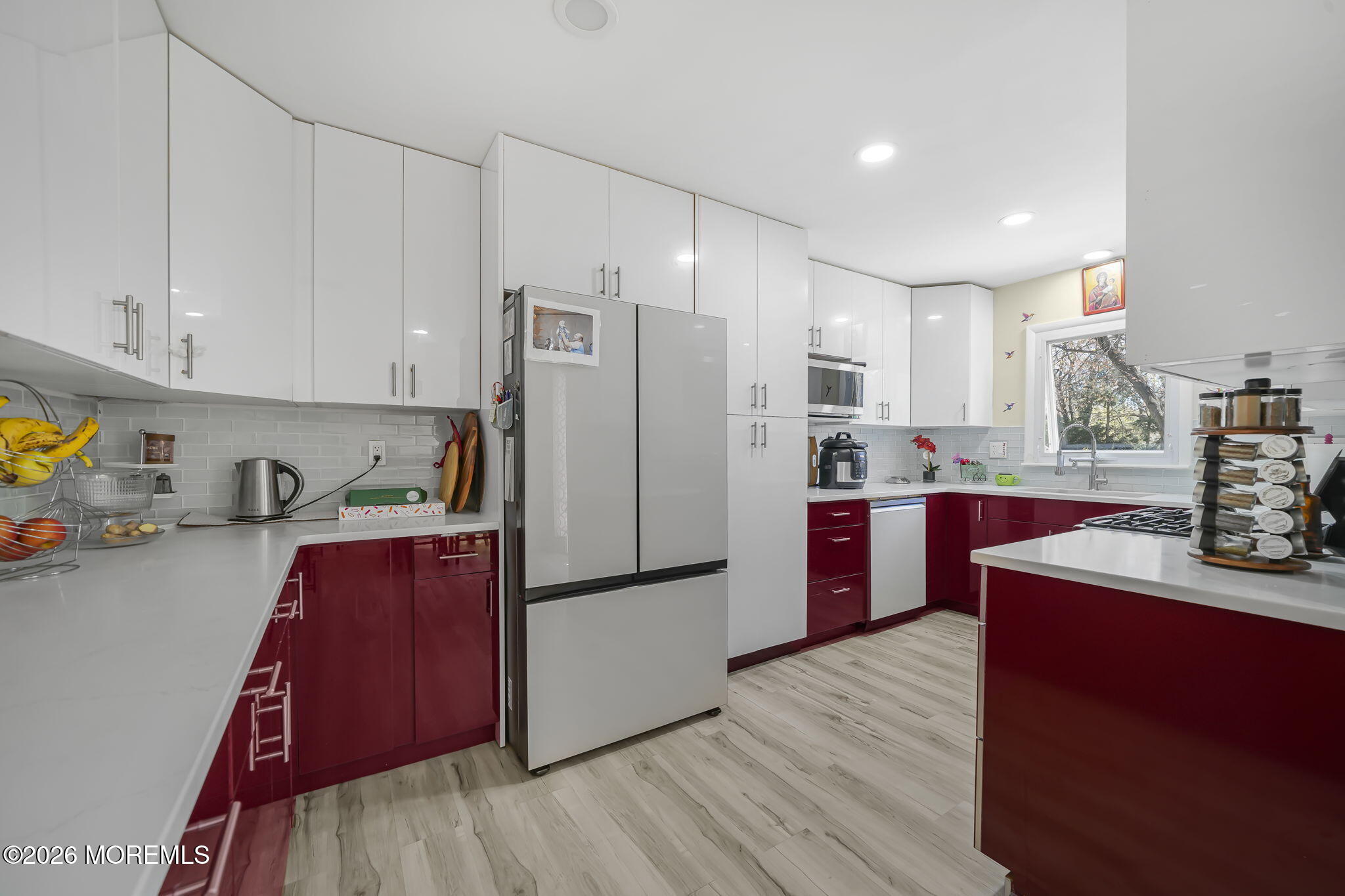 292 Summerhill Road East Brunswick, NJ 08816 - Photo 20 of 32 21-web-or-mls-Photo Apr 11 2026, 9 32 17