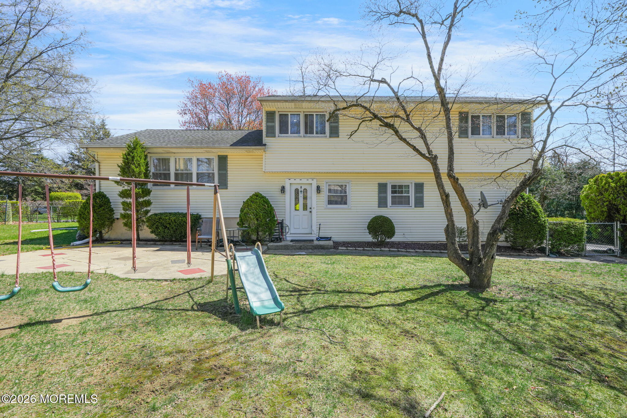 292 Summerhill Road East Brunswick, NJ 08816 - Photo 2 of 32 2-web-or-mls-292 Summerhill-1