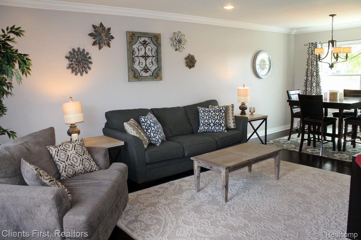 40679 Village Wood Road Novi, MI 48375 - Photo 7 of 64 Living room
