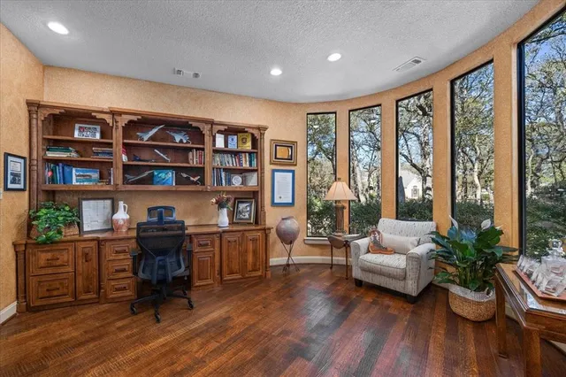 $1,000,000 | 8309 Ashbriar Lane, Fort Worth, TX 76126