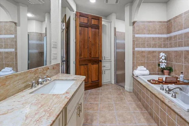 $1,000,000 | 8309 Ashbriar Lane, Fort Worth, TX 76126