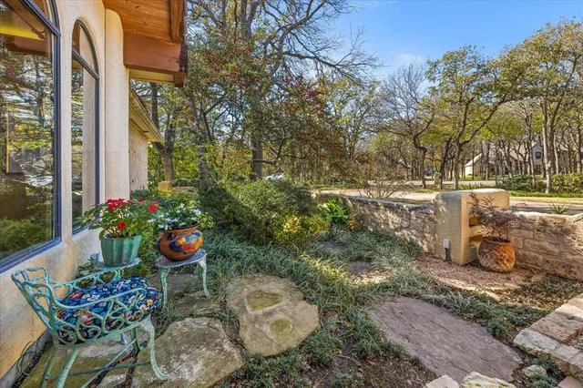 $1,000,000 | 8309 Ashbriar Lane, Fort Worth, TX 76126