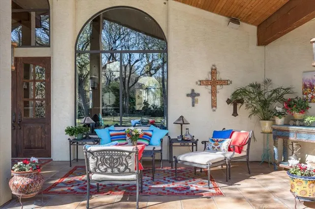 $1,000,000 | 8309 Ashbriar Lane, Fort Worth, TX 76126