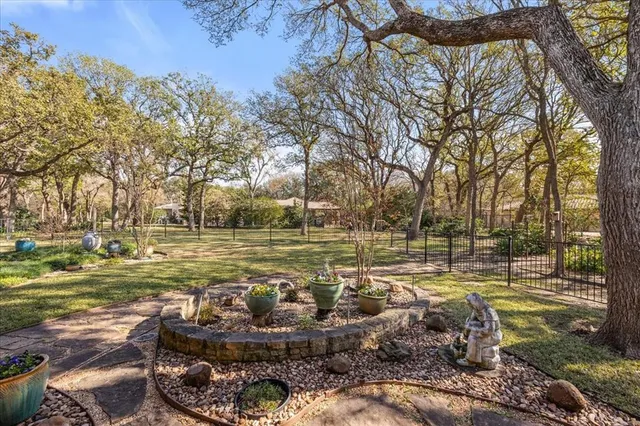 $1,000,000 | 8309 Ashbriar Lane, Fort Worth, TX 76126