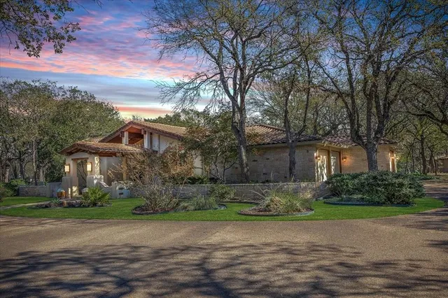 $1,000,000 | 8309 Ashbriar Lane, Fort Worth, TX 76126