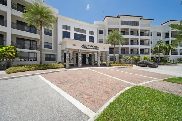 $3,263 | 3333 Central Gardens Circle, Unit S208, Palm Beach Gardens, FL 33418