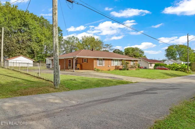 $249,900 | 400 Warren Street, Athens, TN 37303