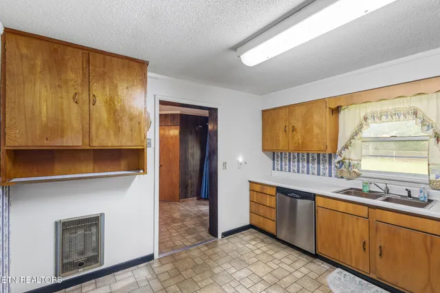 $249,900 | 400 Warren Street, Athens, TN 37303