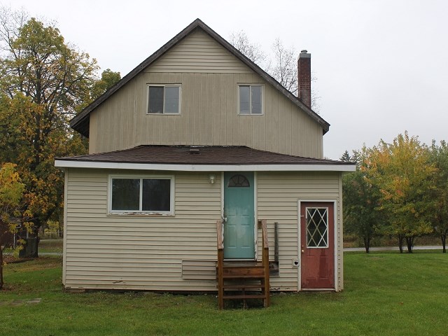 1040 Cook Road Owosso, MI 48867 - Photo 11 of 16 31172415-11.JPG