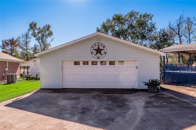 $179,900 | 1579 Tara Drive, Trinity, TX 75862