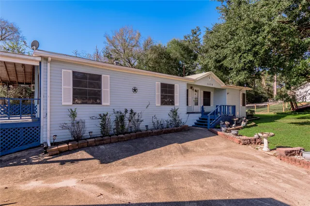 $179,900 | 1579 Tara Drive, Trinity, TX 75862