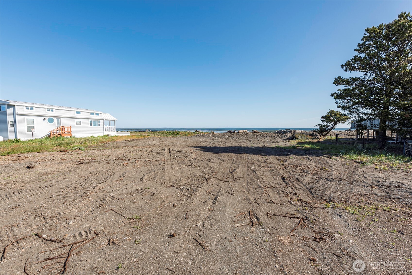 381 3 Crabs Road Sequim, WA 98382 - Photo 24 of 39