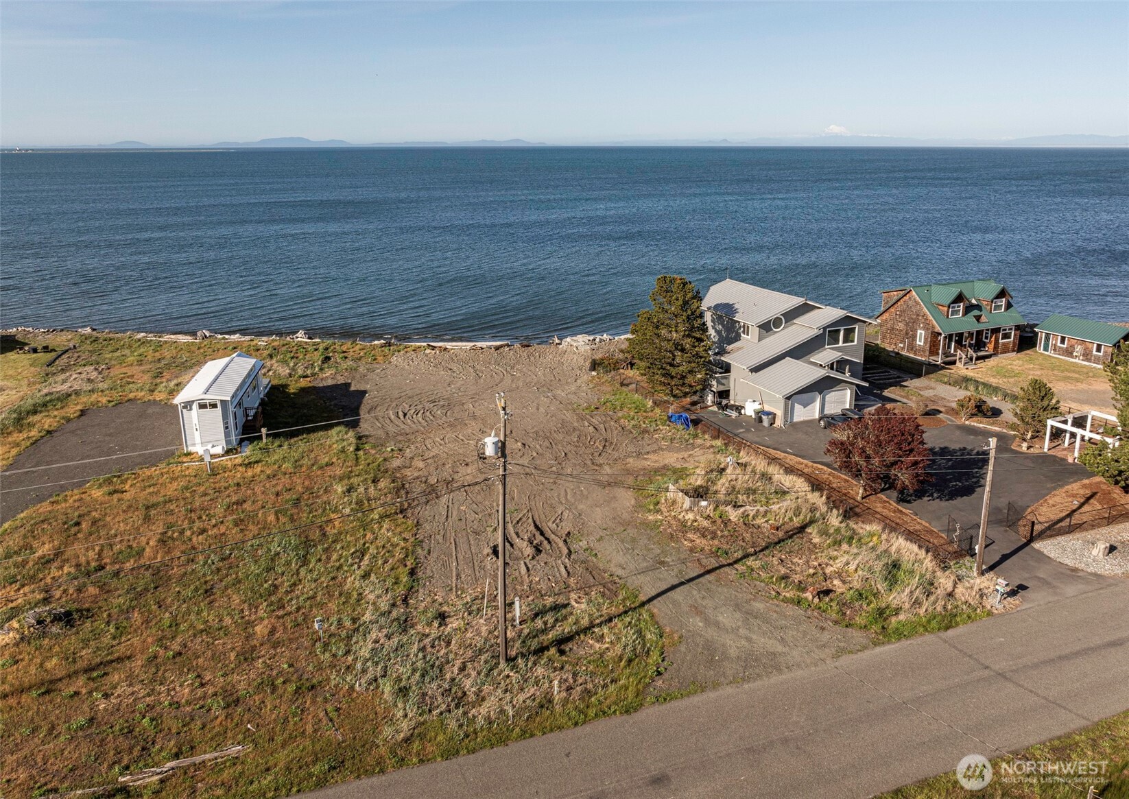 381 3 Crabs Road Sequim, WA 98382 - Photo 7 of 39