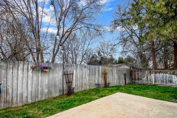 $1,200,000 | 3919 West Garnet Street, Boise, ID 83703