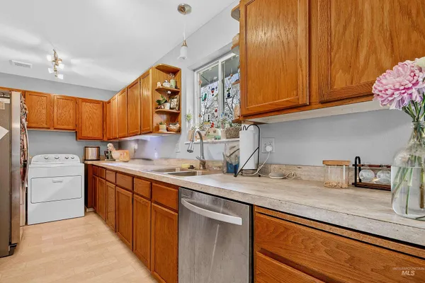 $1,200,000 | 3919 West Garnet Street, Boise, ID 83703