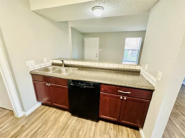 $829,900 | 1314 Southport Drive, Austin, TX 78704