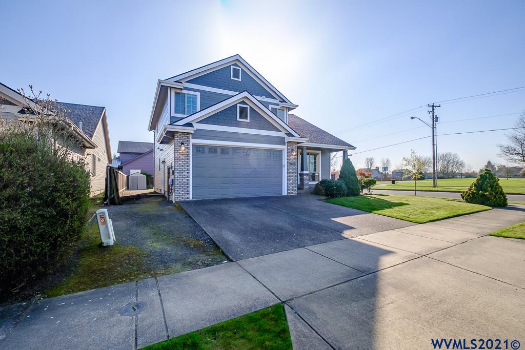 2077 Center Street Southeast Albany, OR 97322 - Photo 3 of 32