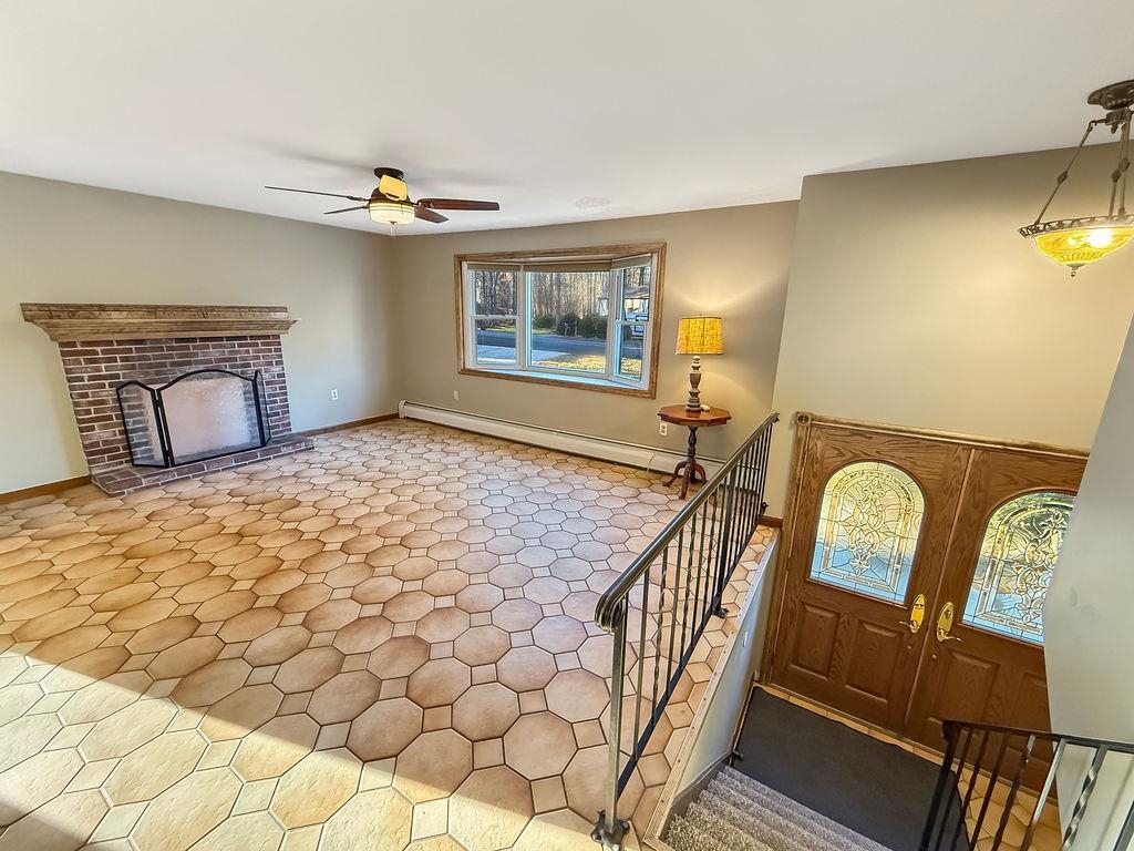 8 Cheney Drive Hudson, NH 03051 - Photo 22 of 57