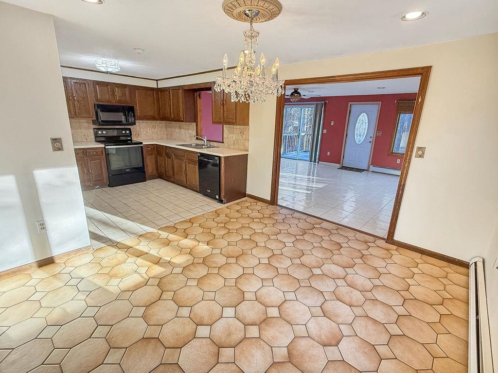 8 Cheney Drive Hudson, NH 03051 - Photo 26 of 57