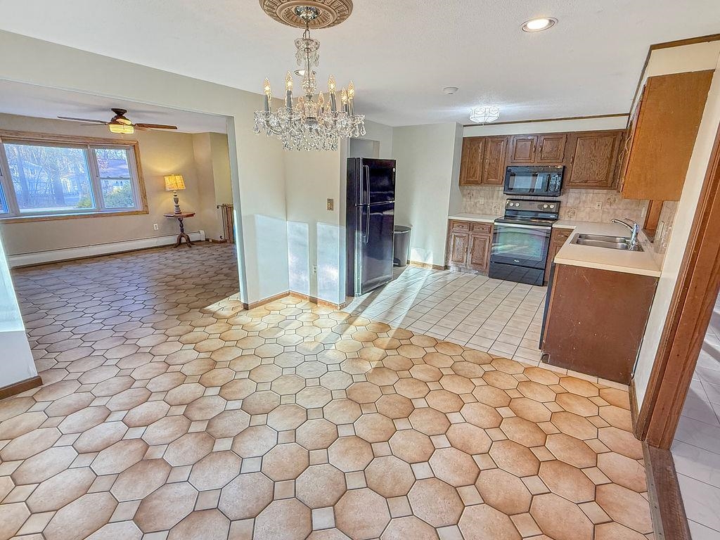 8 Cheney Drive Hudson, NH 03051 - Photo 27 of 57