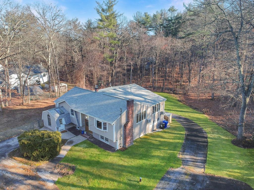 8 Cheney Drive Hudson, NH 03051 - Photo 6 of 57