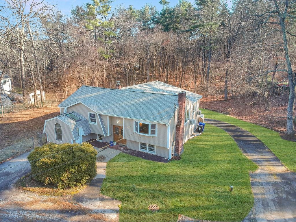 8 Cheney Drive Hudson, NH 03051 - Photo 7 of 57