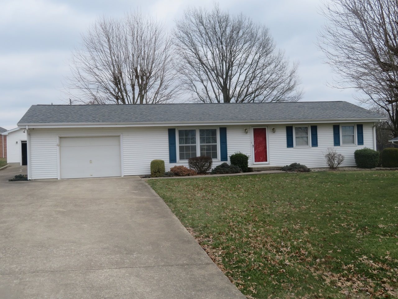 184 Country Court Road Loogootee, IN 47553 - Photo 1 of 16 Gallery Image 1