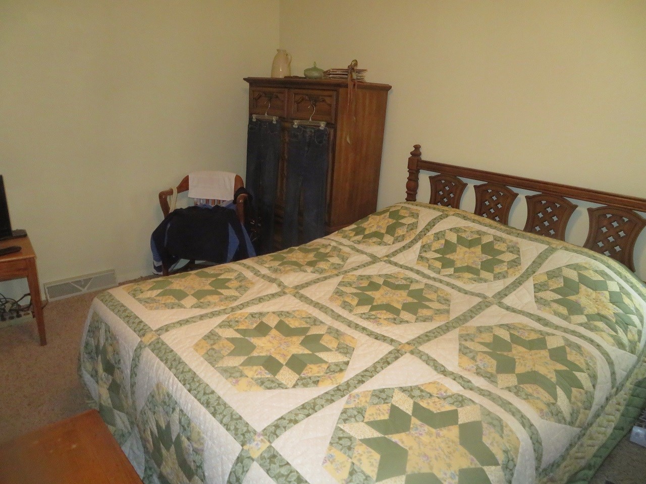 184 Country Court Road Loogootee, IN 47553 - Photo 5 of 16 Gallery Image 5