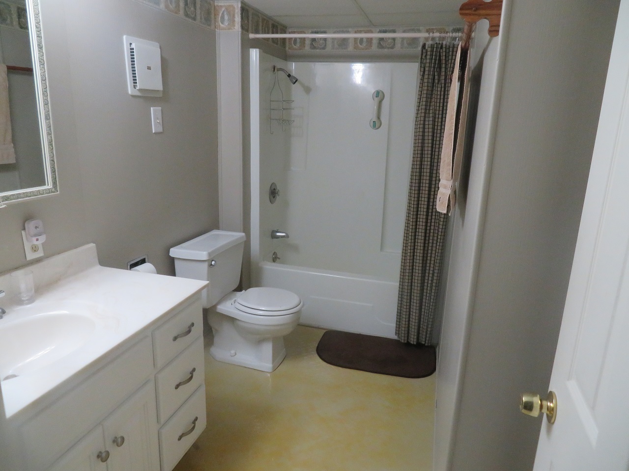 184 Country Court Road Loogootee, IN 47553 - Photo 10 of 16 Gallery Image 10