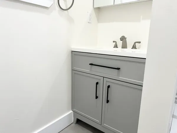 $2,450 | 84 Dekalb Avenue, Unit 2, Jersey City, NJ 07306
