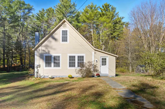 $299,000 | 613 Highway 118, Canaan, NH 03741