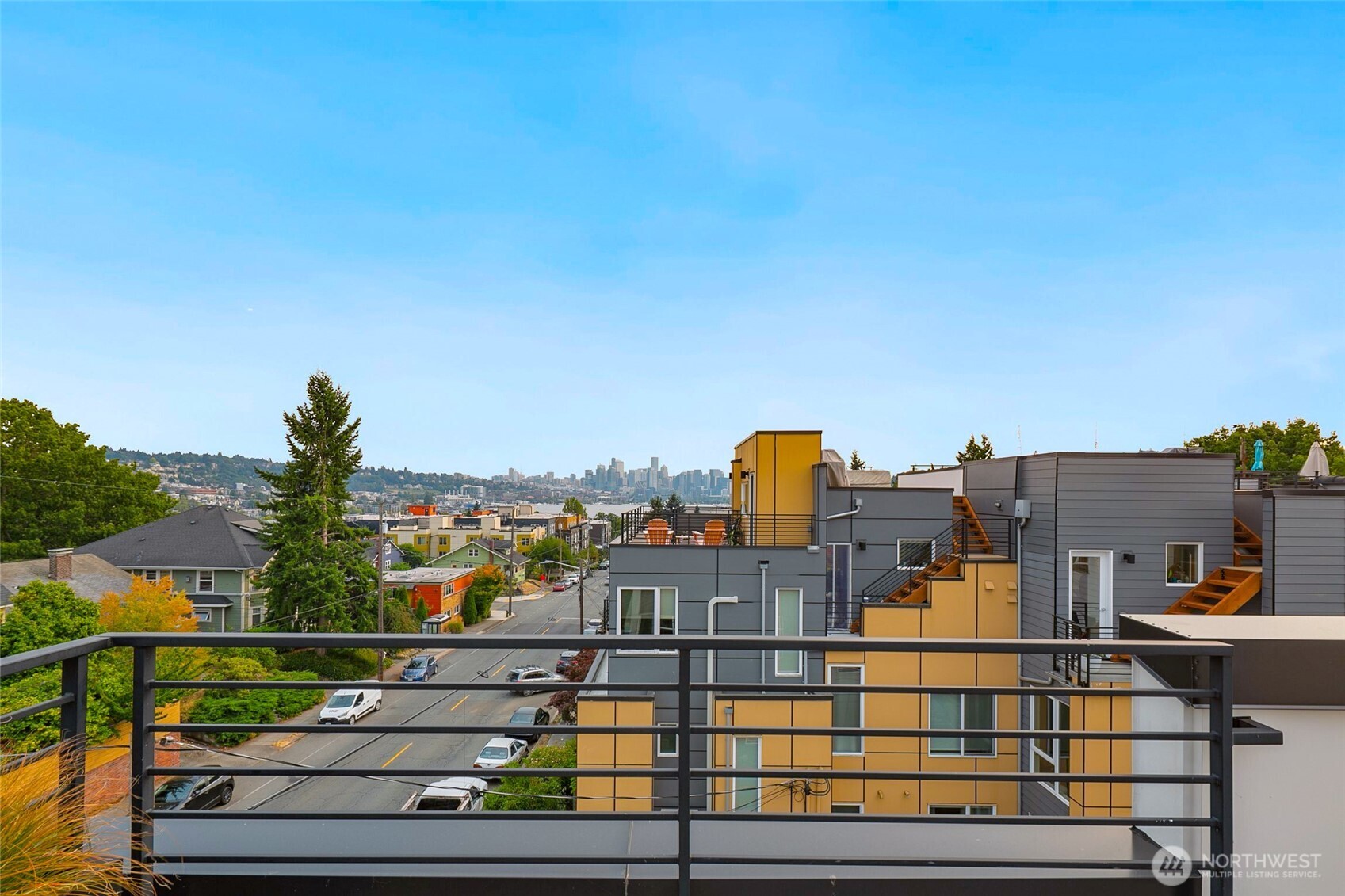 3531 Wallingford Avenue North Seattle, WA 98103 - Photo 27 of 33 a view of a city
