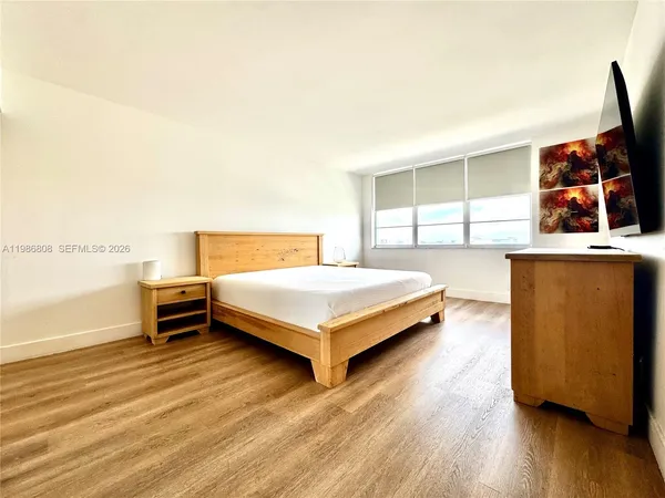 $309,999 | 2150 Sans Souci Boulevard, Unit A909, North Miami, FL 33181