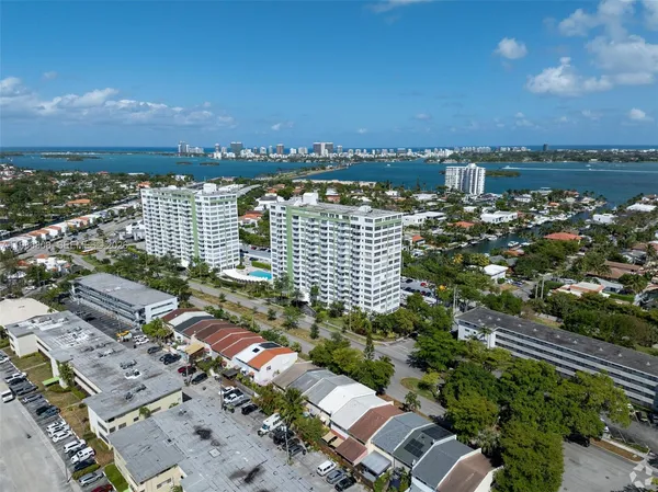 $309,999 | 2150 Sans Souci Boulevard, Unit A909, North Miami, FL 33181