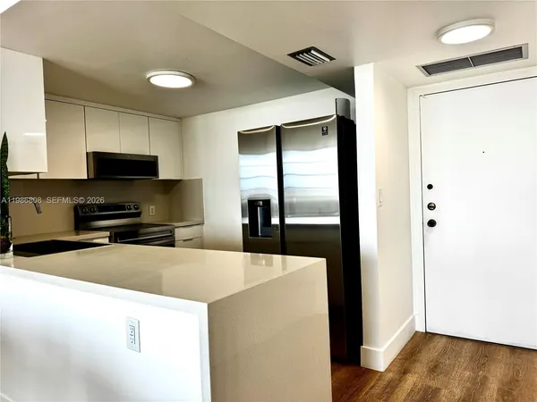 $309,999 | 2150 Sans Souci Boulevard, Unit A909, North Miami, FL 33181