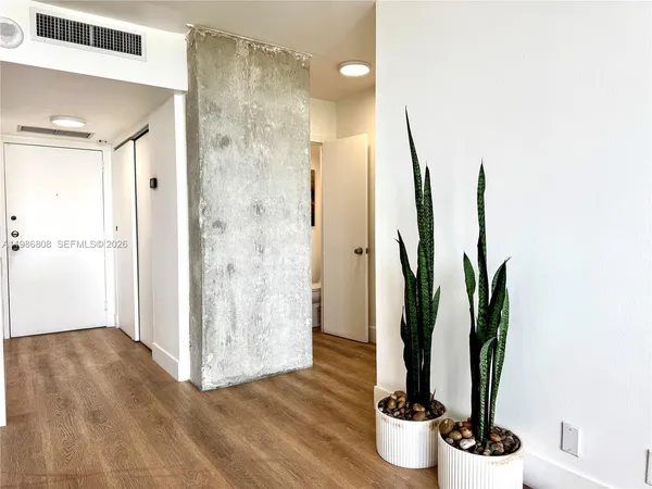 $309,999 | 2150 Sans Souci Boulevard, Unit A909, North Miami, FL 33181