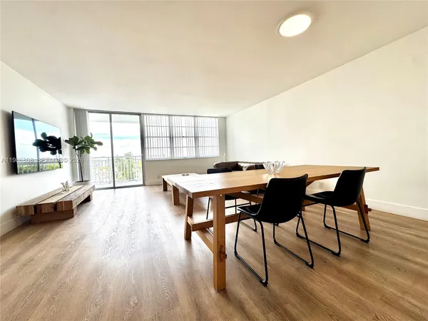 $309,999 | 2150 Sans Souci Boulevard, Unit A909, North Miami, FL 33181
