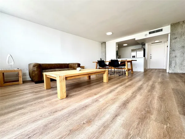$309,999 | 2150 Sans Souci Boulevard, Unit A909, North Miami, FL 33181