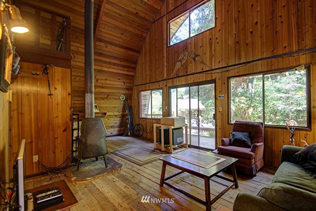 12040 Pinnacle Road Deming, WA 98244 - Photo 9 of 25 Gallery Image 9