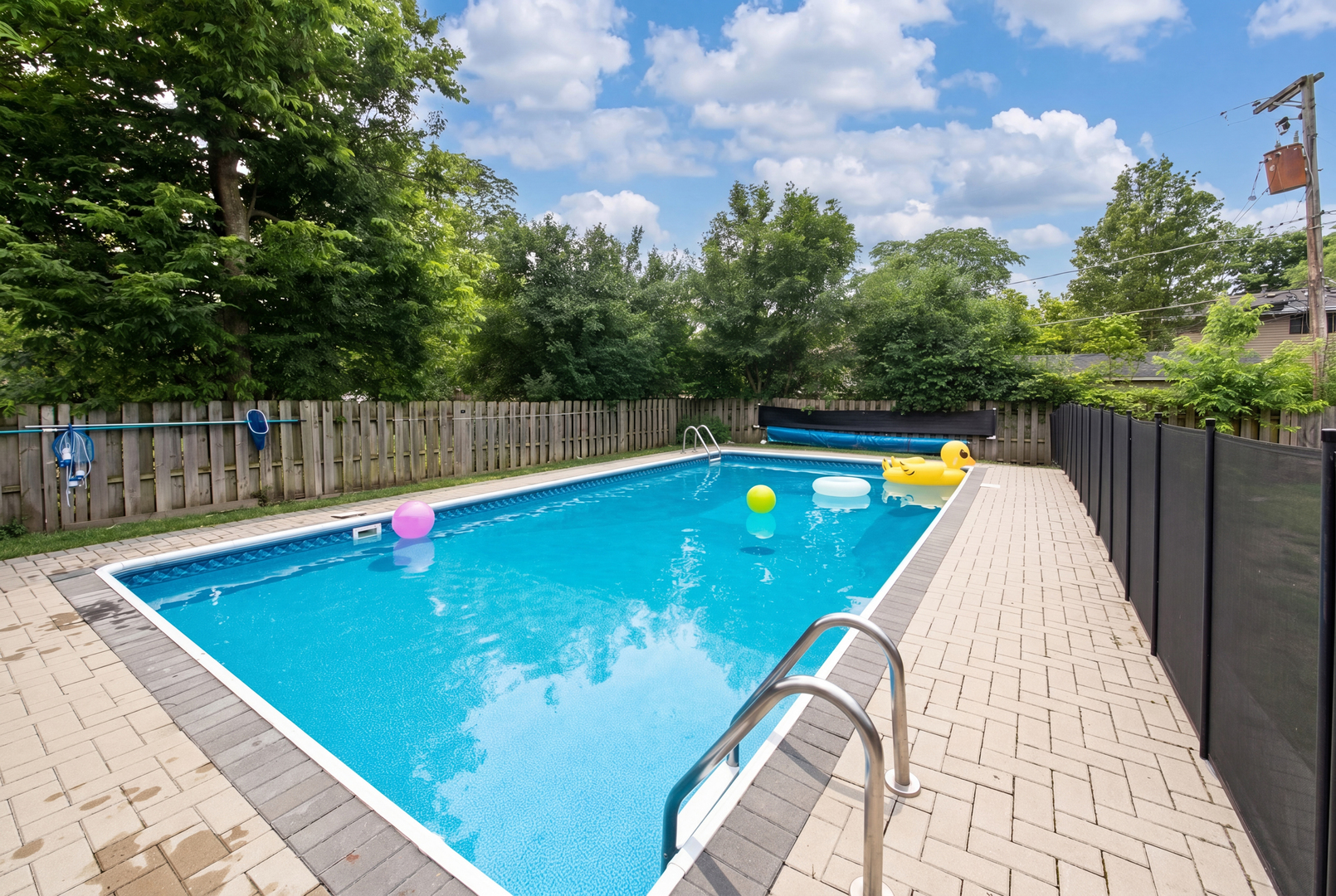 2005 Cayuga Lane Mount Prospect, IL 60056 - Photo 27 of 28 a view of outdoor space and swimming pool